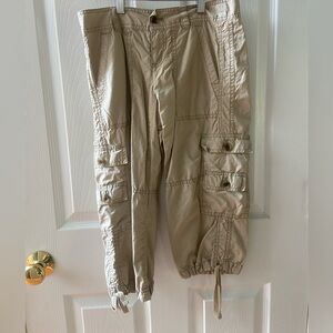 Cargo capri pants.
